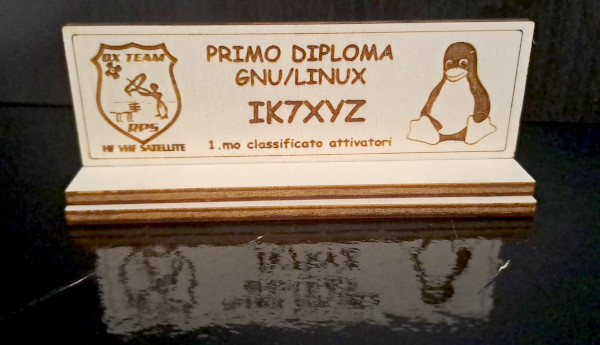 Il prototipo del cavalletto a ricordo della partecipazione al primo diploma GNU/Linux