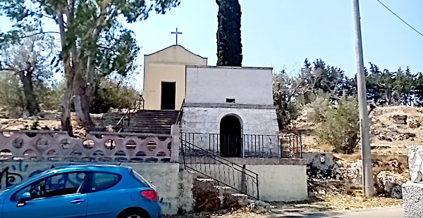 La chiesetta di Santa Lucia da cui il nome della grotta